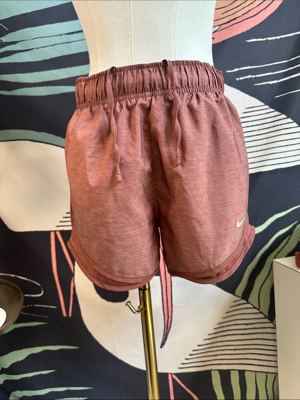 Nike Women's Rusty Rose Athletic Shorts size small